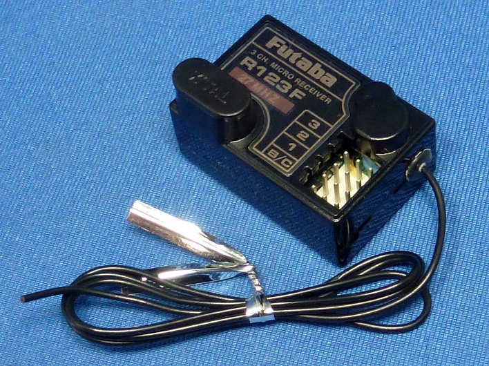 Futaba R123F-FM27 - 3-Channel Micro Receiver, FM27