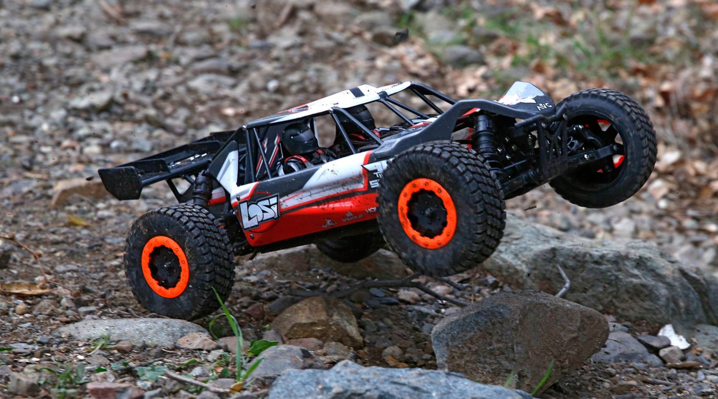 Losi LOS03007T2 - 1/10 TEN-SCBE 4WD RTR with AVC®, Orange