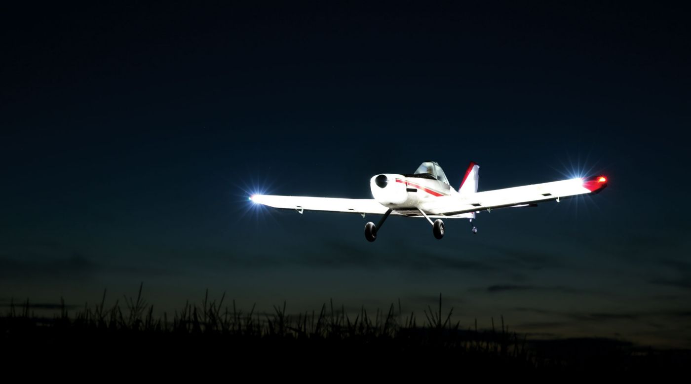 E-Flite EFL6950 - Brave Night Flyer BNF Basic