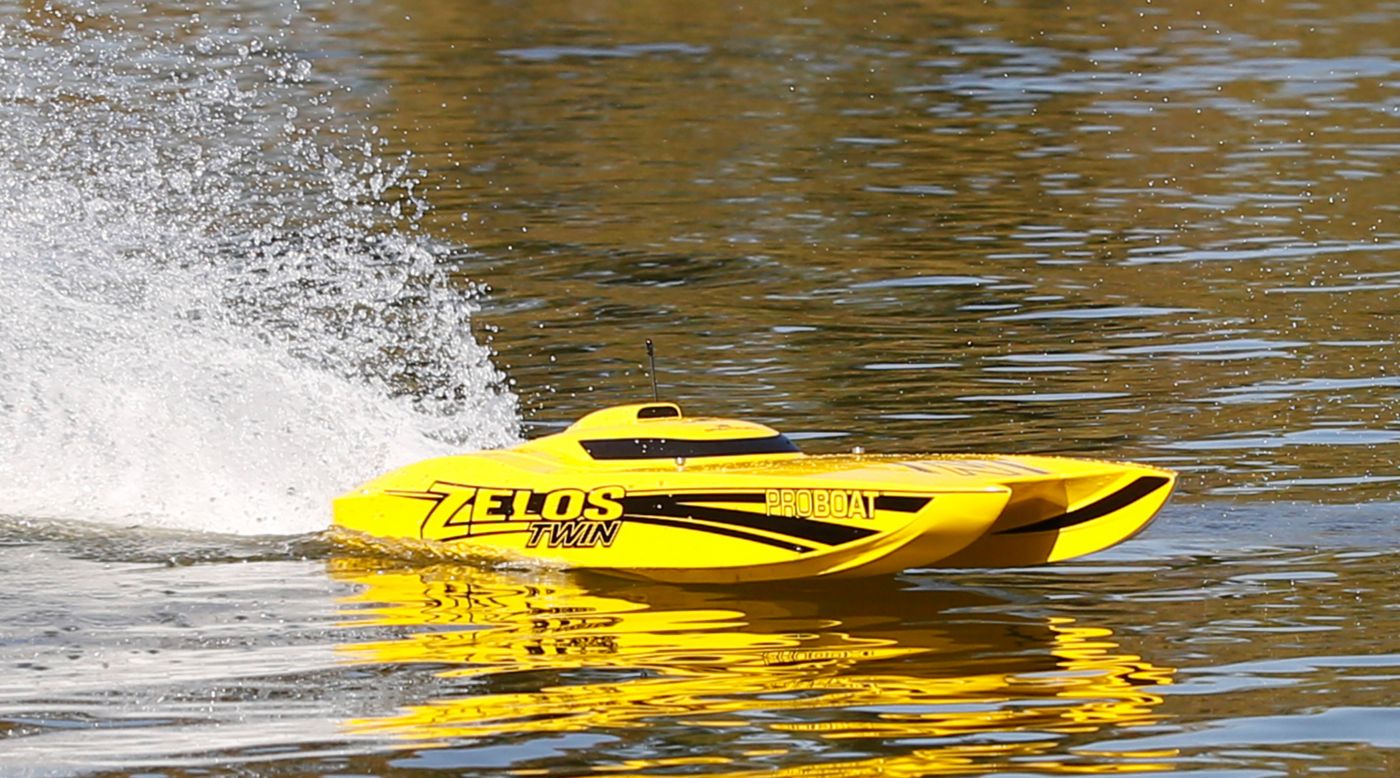 ProBoat PRB08021 - Zelos™ 36 Twin Catamaran BL RTR