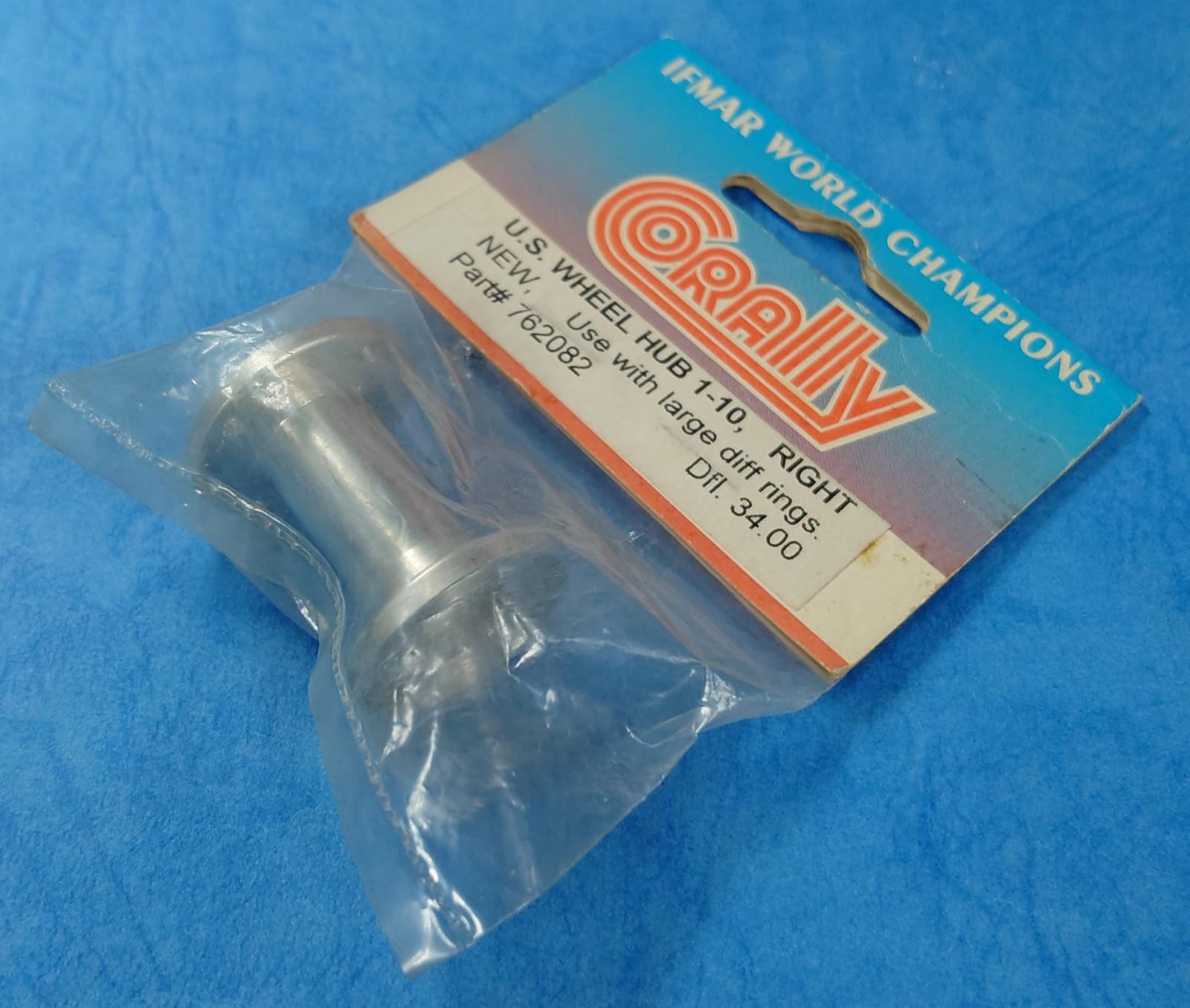 Corally 762082 - 1:10 US Wheel Hub Right, Use with Large Diff Rings