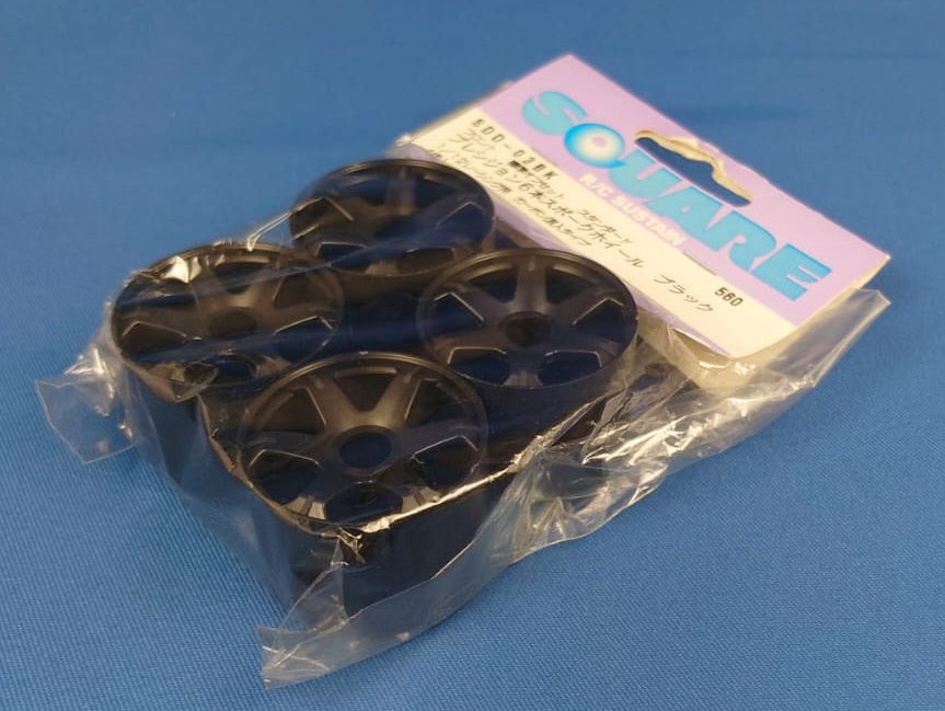 Square SDD-03BK - 6-Spoke Front Wheel Black 4pcs (1:12 Pan Car)