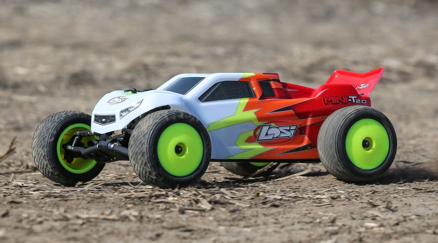 Losi LOS01015T1 - 1/18 Mini-T 2.0 2WD Stadium Truck RTR, Red/White 