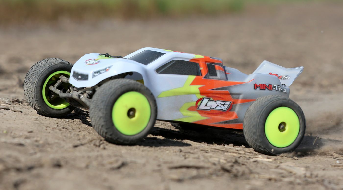 Losi LOS01015T3 - 1/18 Mini-T 2.0 2WD Stadium Truck, Gray/White