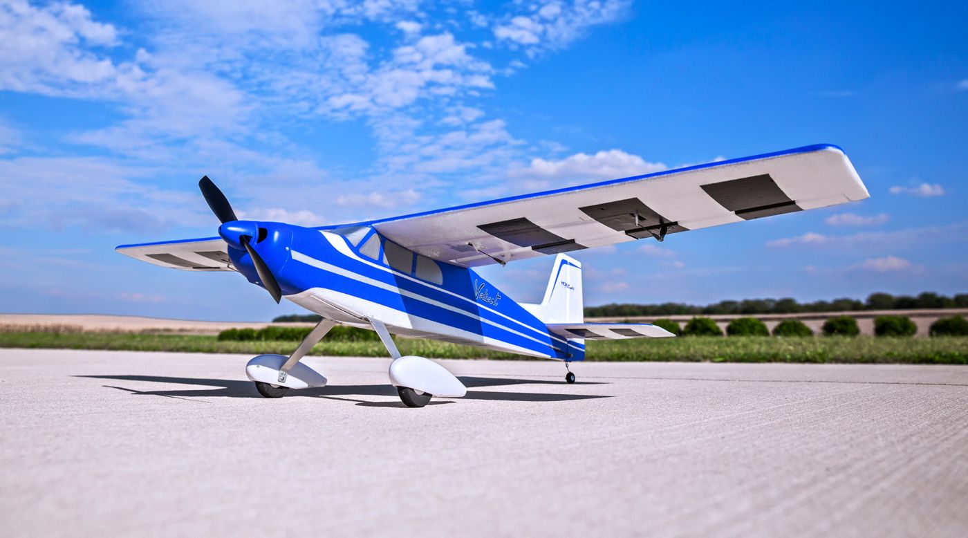 E-flite EFL4950 - Valiant 1.3m BNF Basic with AS3X and SAFE Select 