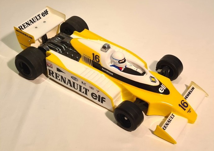 Fenix CTR01 - Renault R01 Body